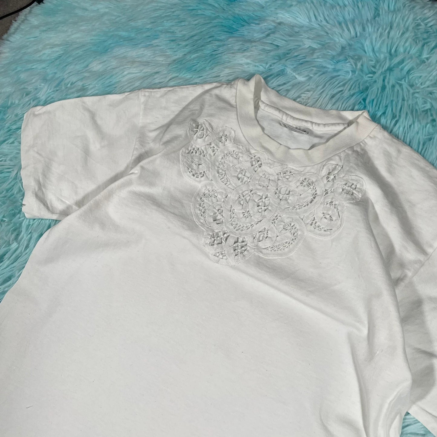 Vintage 90s White Patterned T Shirt - Medium