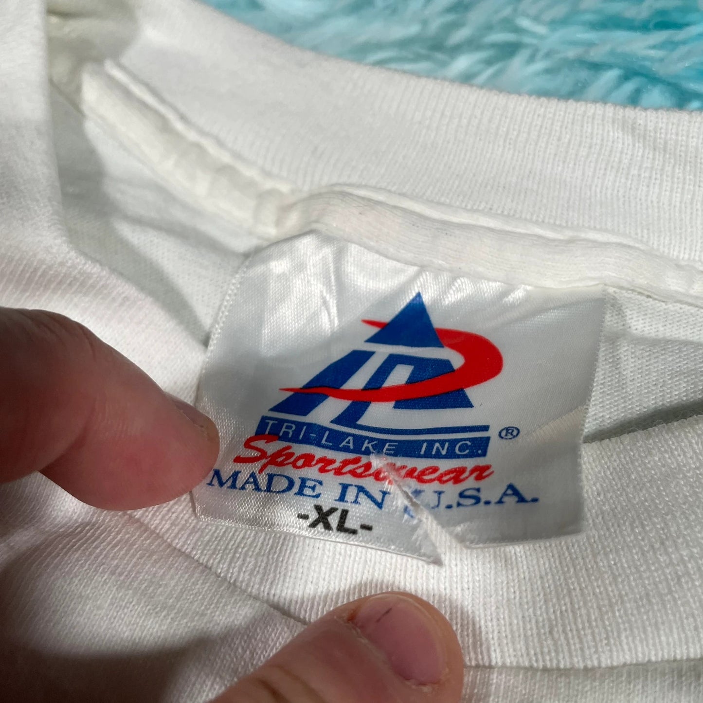 Vintage 90s 1999 White Virginia Beach Graphic T Shirt - Large