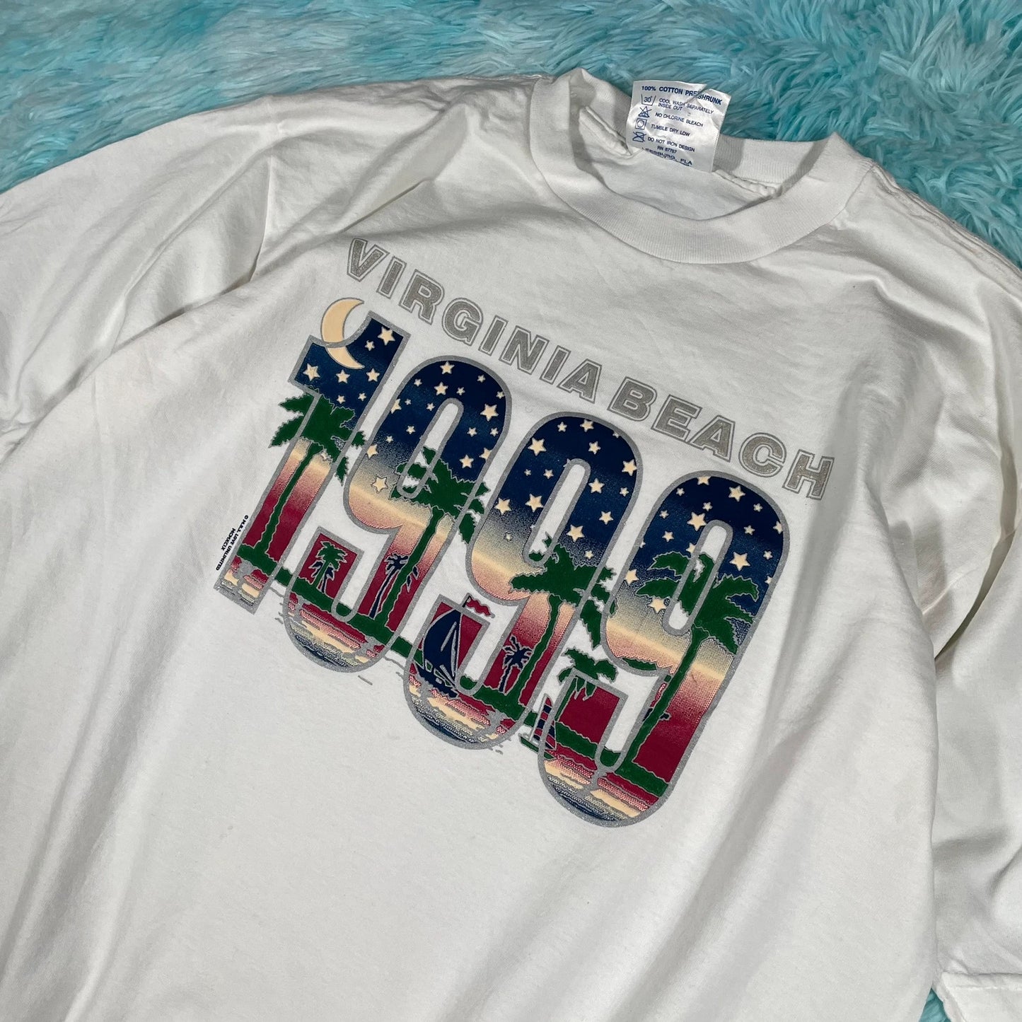 Vintage 90s 1999 White Virginia Beach Graphic T Shirt - Large
