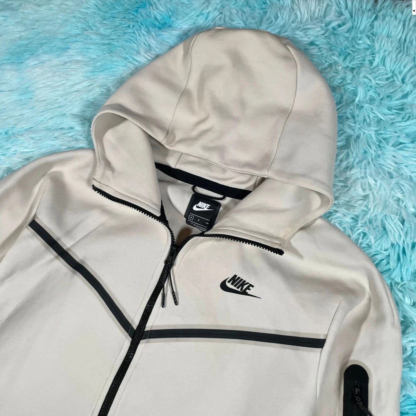 Cream Nike Tech Fleece Hoodie - Small