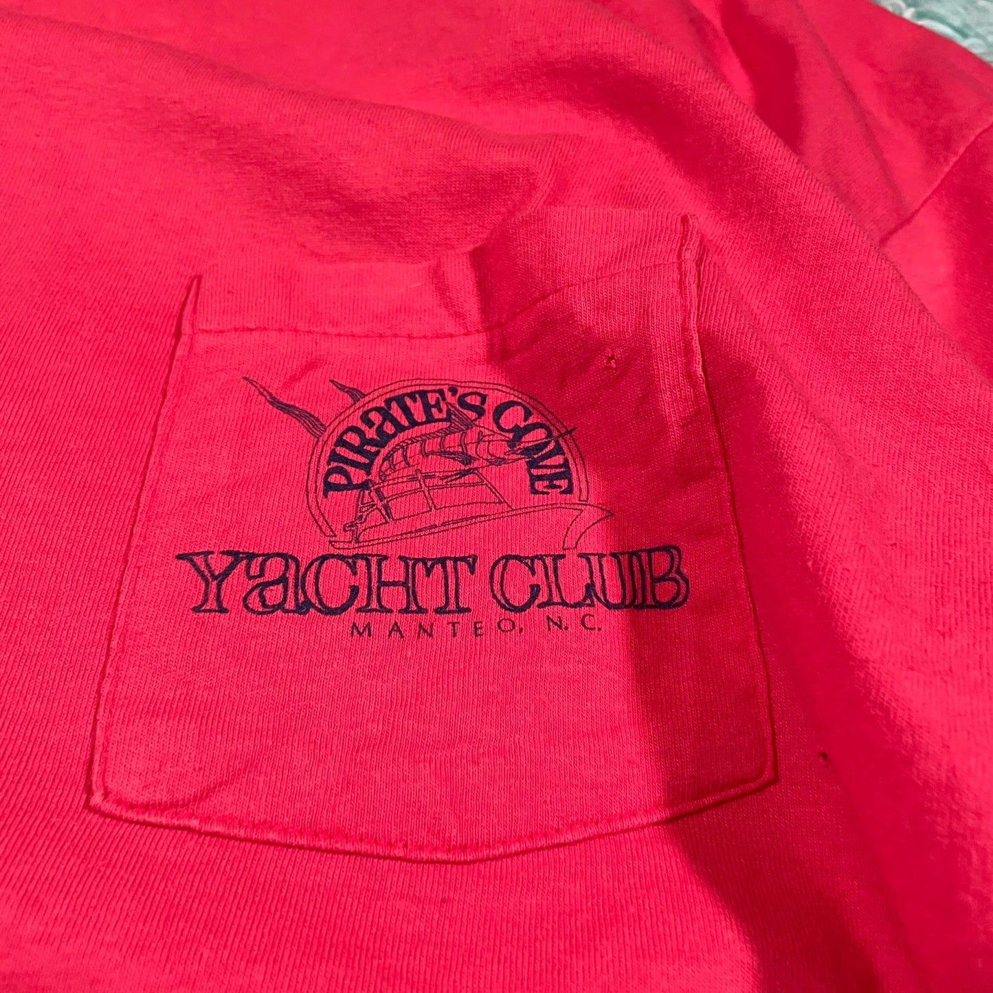Vintage 90s Red Yacht Club Graphic T Shirt - XXL