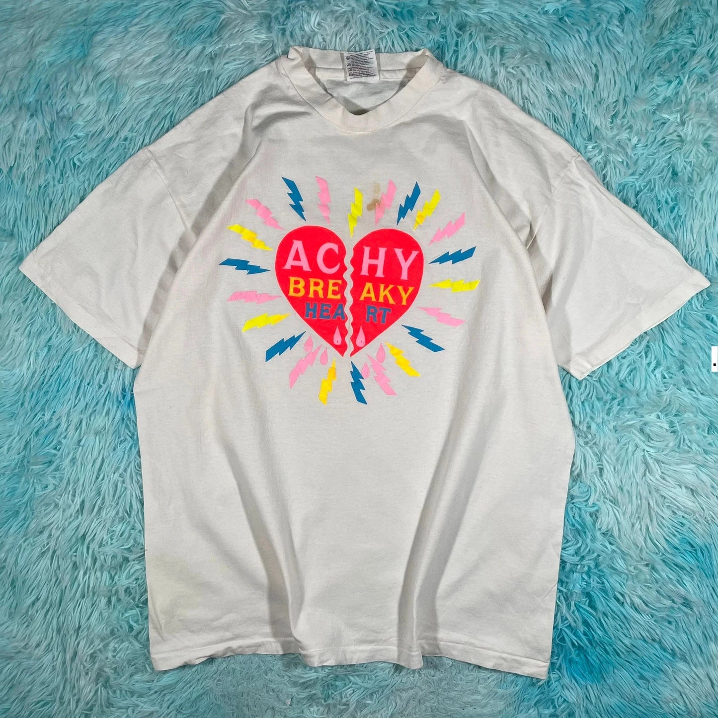 Vintage 90s White Achy Breaky Heart Graphic T Shirt - XL