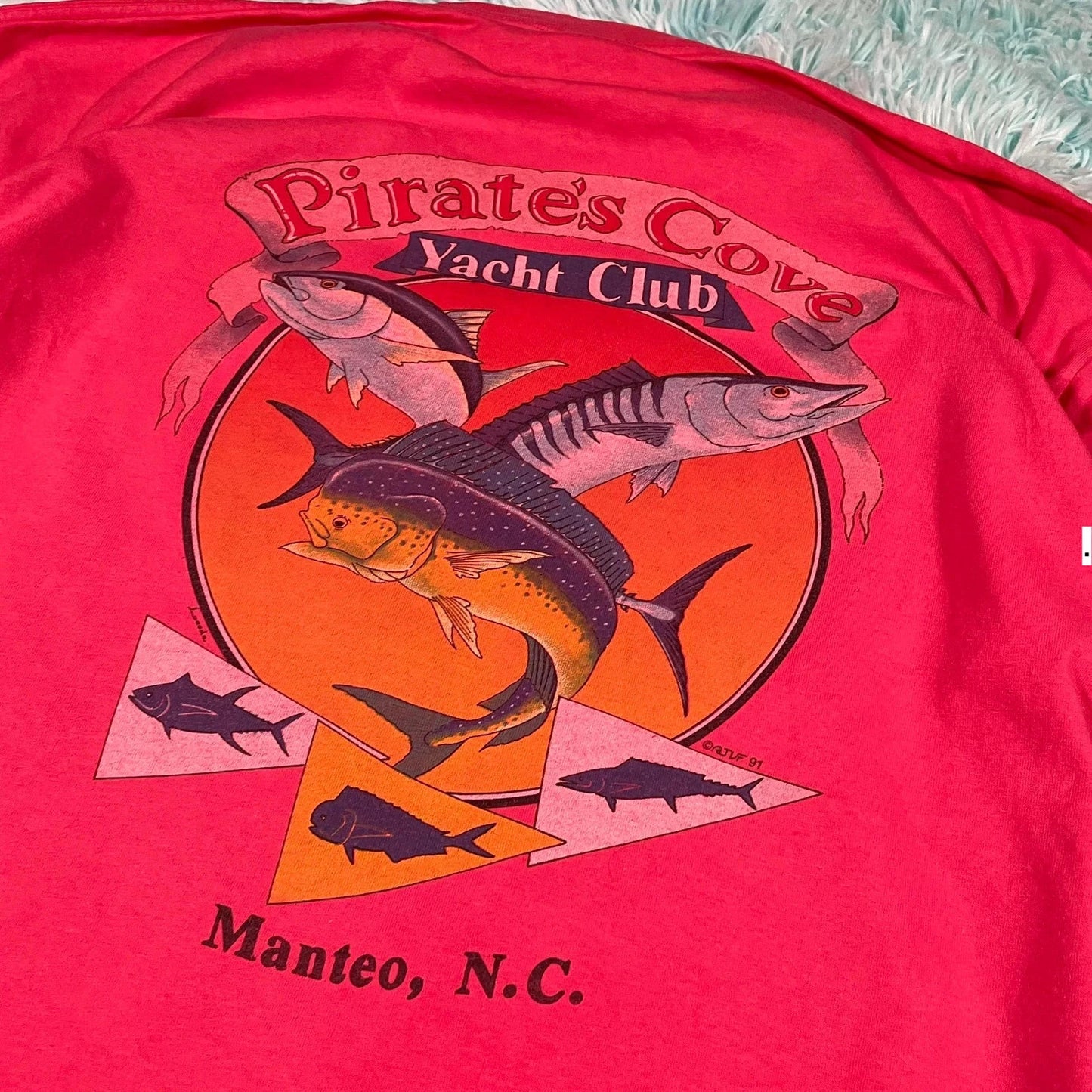 Vintage 90s Red Yacht Club Graphic T Shirt - XXL