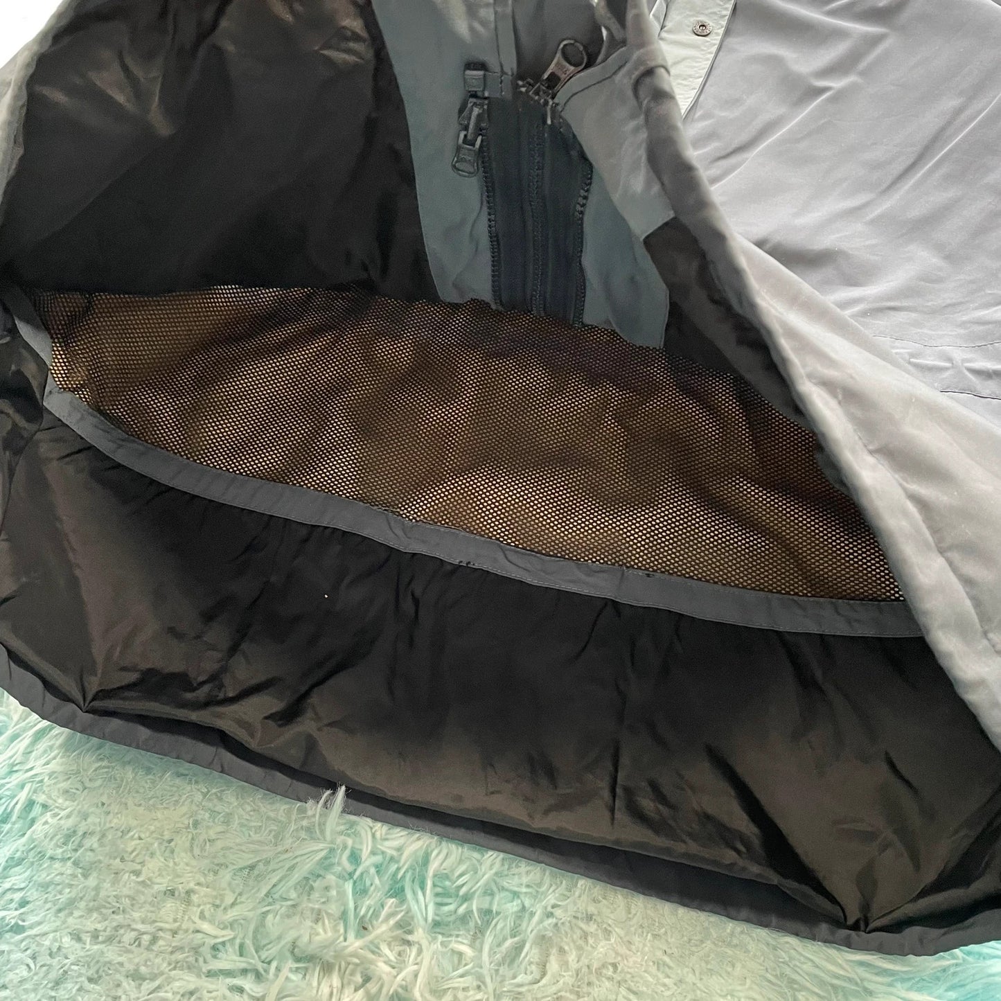 Grey Berghaus Gore-tex Windbreaker Jacket - Large