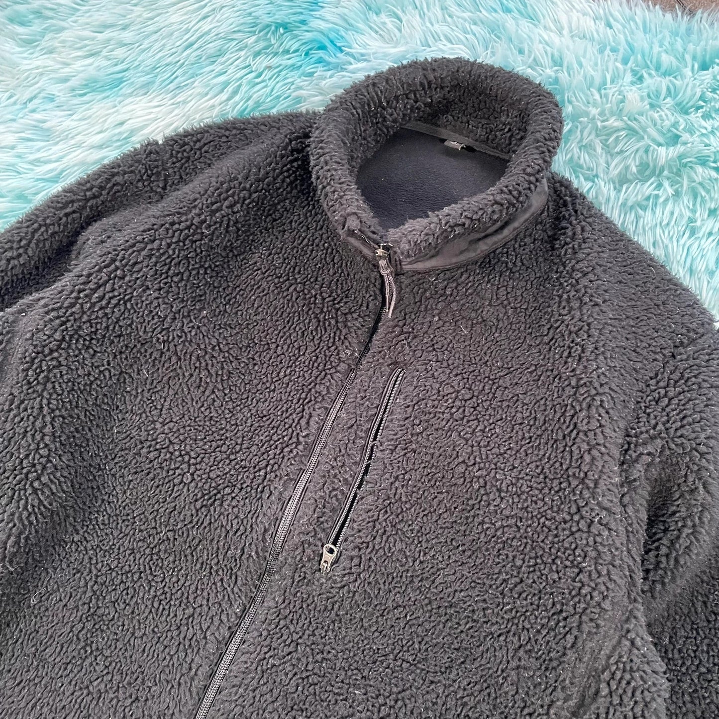 Black Uniqlo Sherpa Fleece Jumper - Medium