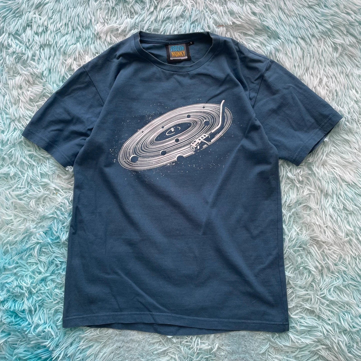 Vintage 00s Navy Vinyl Graphic T Shirt - Small