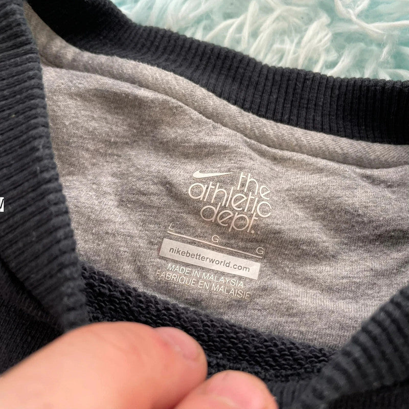 Grey & Black Striped Nike Sweatshirt - Large