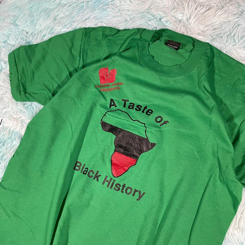 Vintage 90s Green Black History Graphic T Shirt - Large