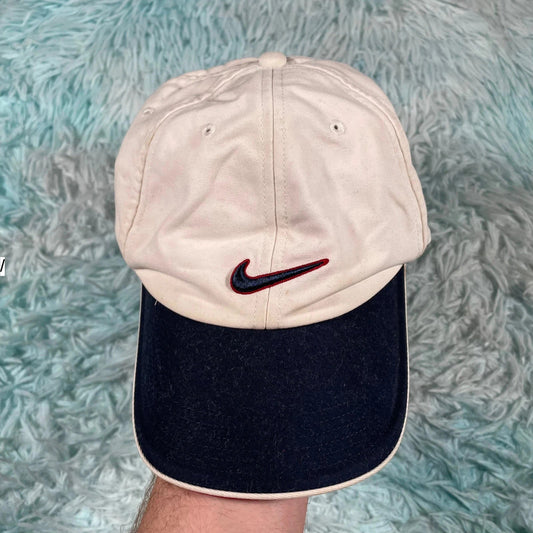 Vintage 00s White & Navy Nike Cap