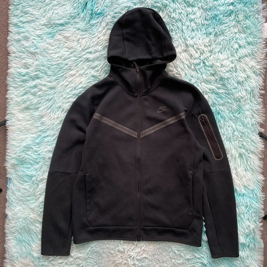 Black Nike Tech Fleece Hoodie - Medium