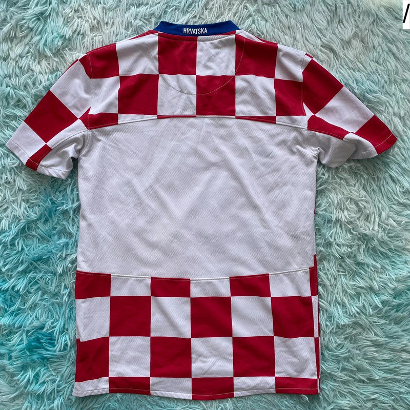 2008 Croatia Football Shirt Nike - Small