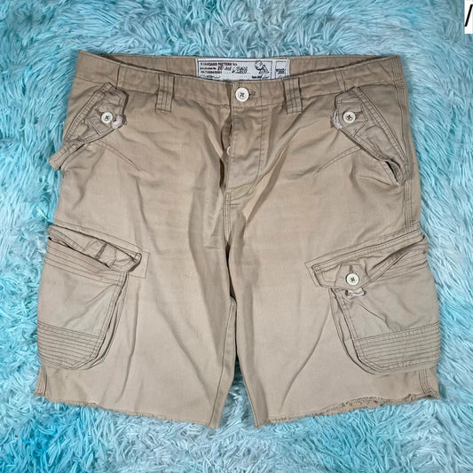Vintage 00s Beige Cargo Shorts - 36W