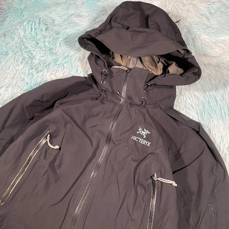 Black Arc’teryx Beta AR Windbreaker Jacket - Womens Large