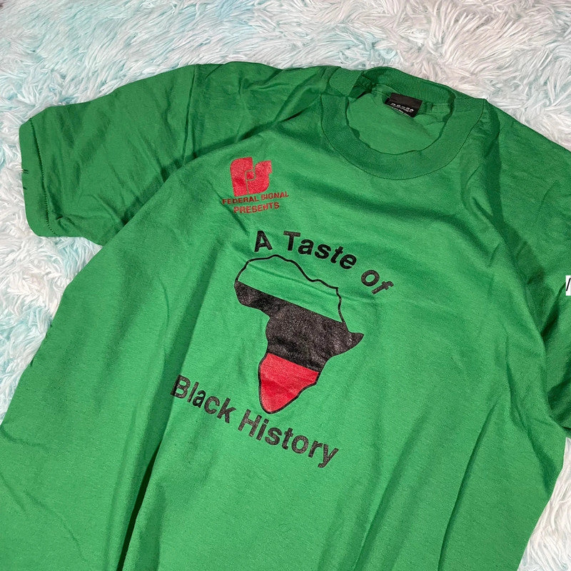 Vintage 90s Green Black History Graphic T Shirt - Large