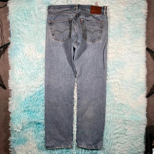 Blue Levi’s 501 Jeans Straight Leg - 34W 32L