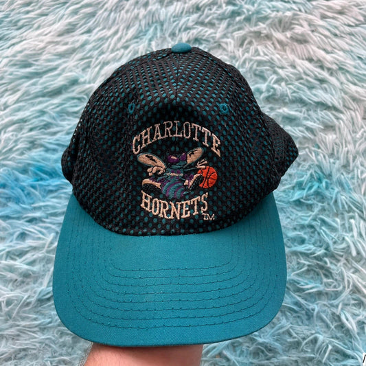 Vintage 90s Charlotte Hornets Starter Cap