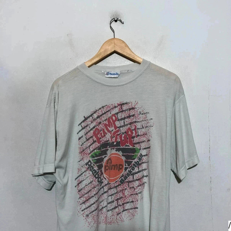 Vintage 80s White Reebok “The Pump” Trainer Graphic Print T Shirt - Large