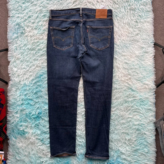 Blue Levi’s 502 Jeans Straight Leg - W32 L32