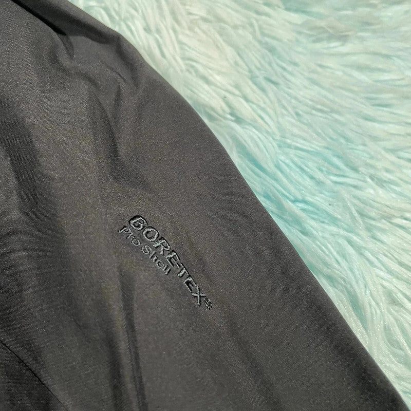 Black Arc’teryx Beta AR Windbreaker Jacket - Womens Large