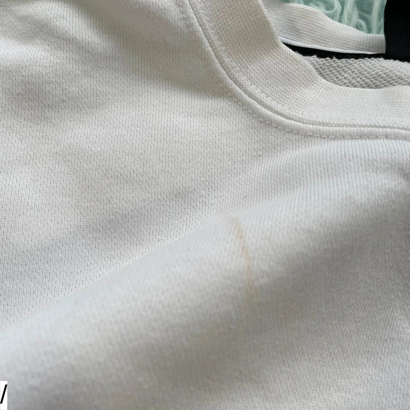 White Nike Sweatshirt Graphic - Large