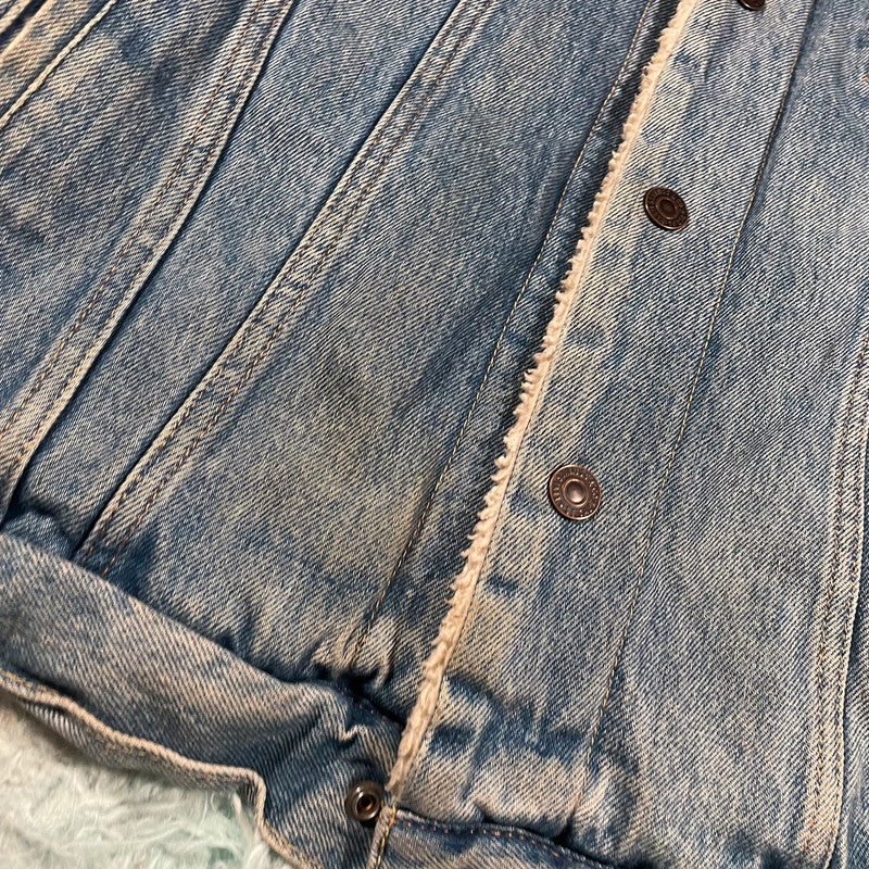 Levi’s Denim Jacket Sherpa Fleece Lining - Medium
