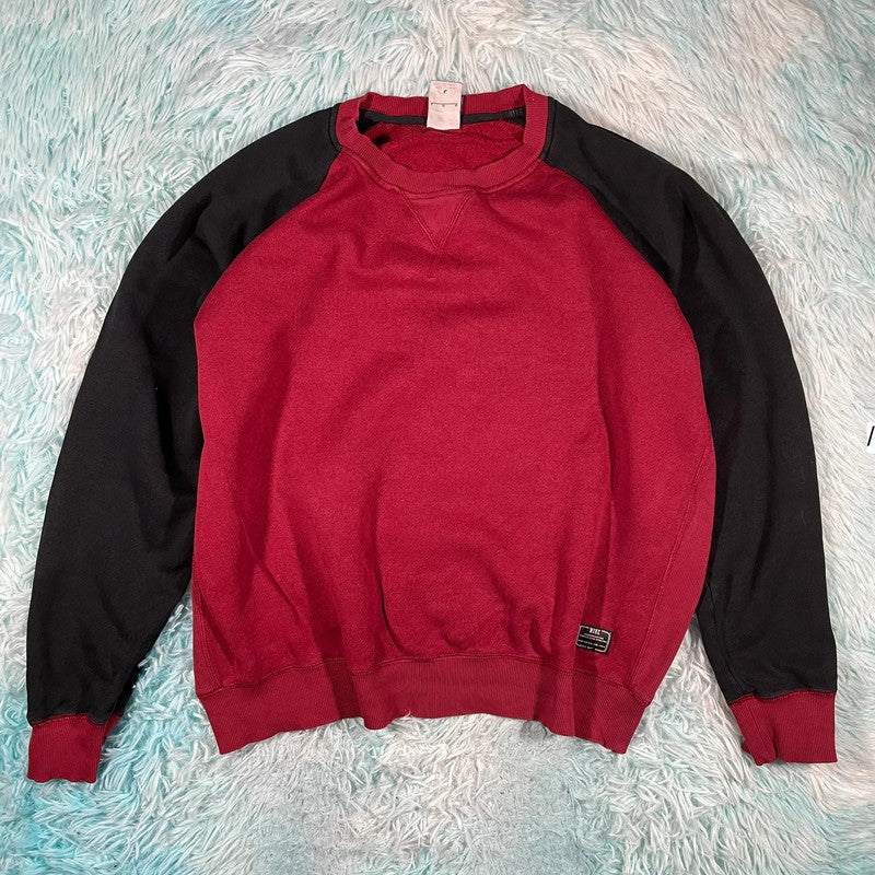 Red & Black Nike Sweatshirt - Large