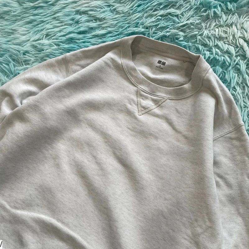 White Uniqlo Sweatshirt Plain Blank - Medium