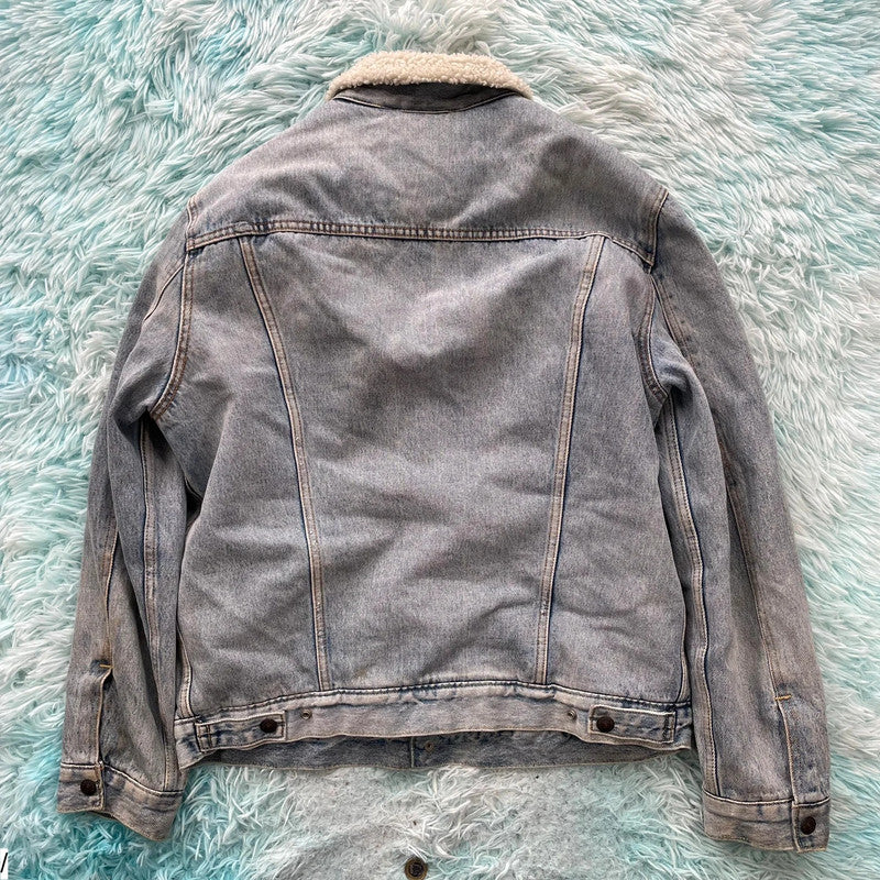 Light Blue Levi’s Sherpa Fleece Lined Denim Jacket - Large