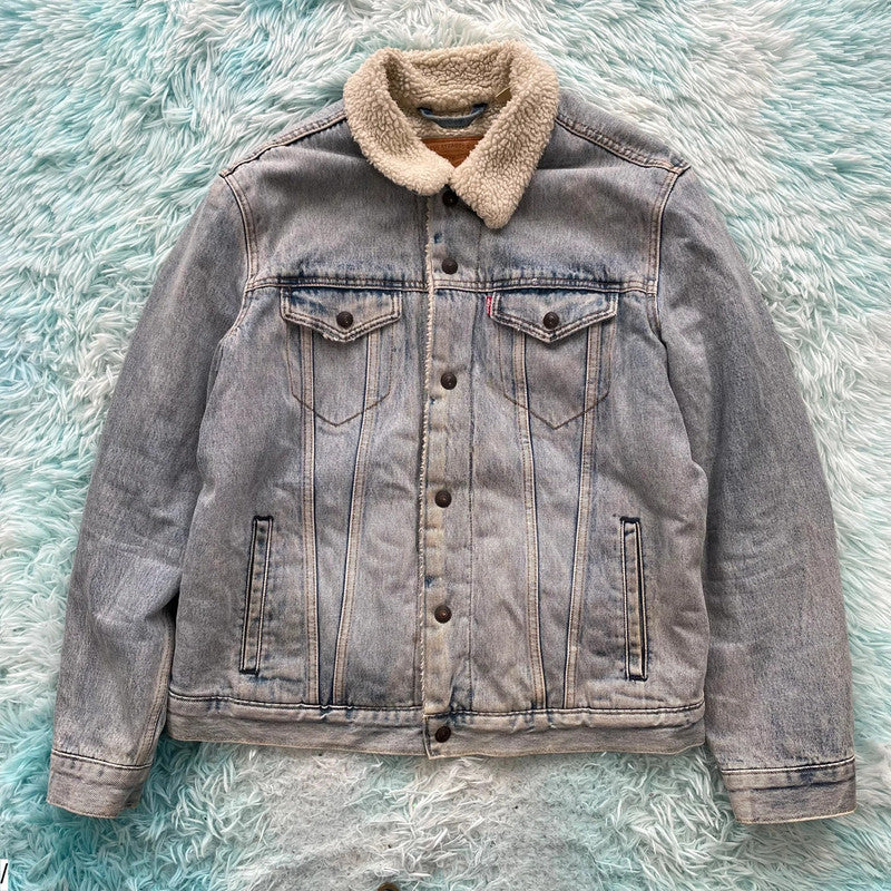 Light Blue Levi’s Sherpa Fleece Lined Denim Jacket - Large