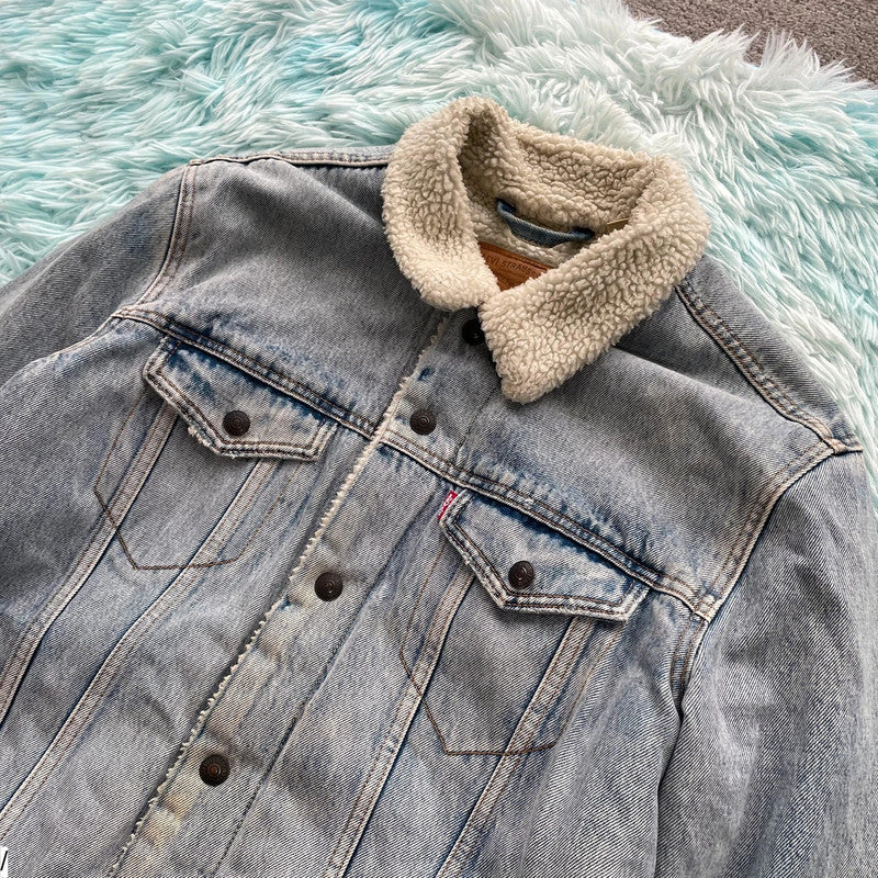 Light Blue Levi’s Sherpa Fleece Lined Denim Jacket - Large