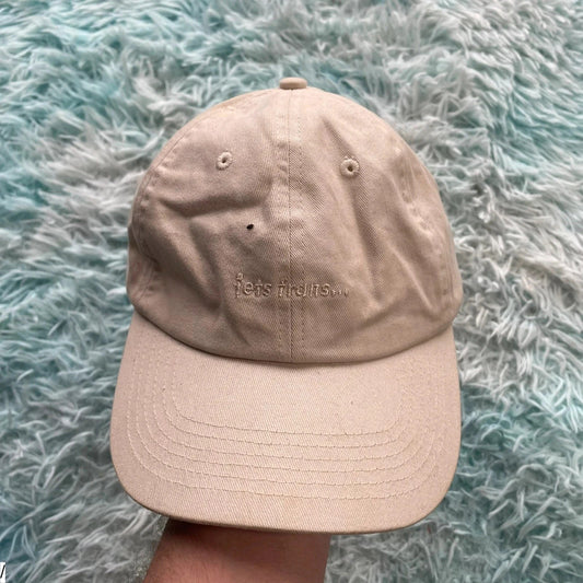 Beige iets frans Cap Urban Outfitters