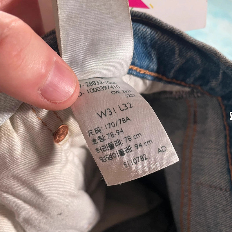 Light Blue Levi’s Jeans Slim - W31 L32