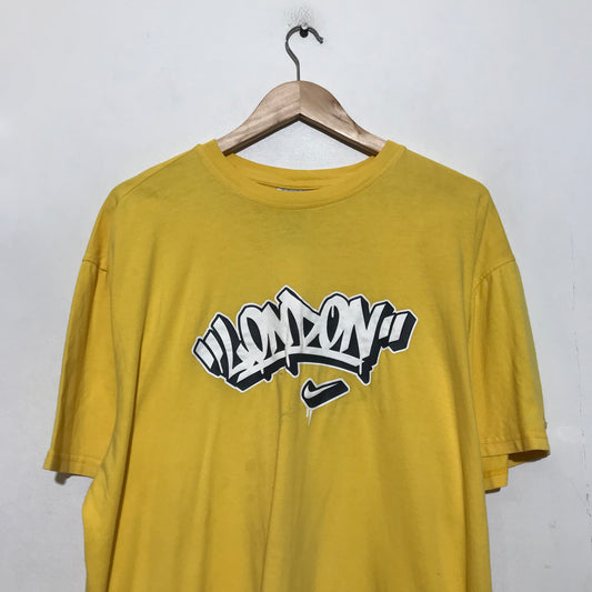 Vintage 00s Yellow Nike London Graffiti Graphic T Shirt - XL