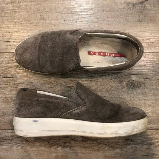 Vintage Brown Suede Prada Slip-on Shoes - UK5.5
