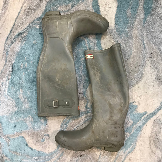 Vintage Green Hunter Welly Boots with Bag and Straps - UK7